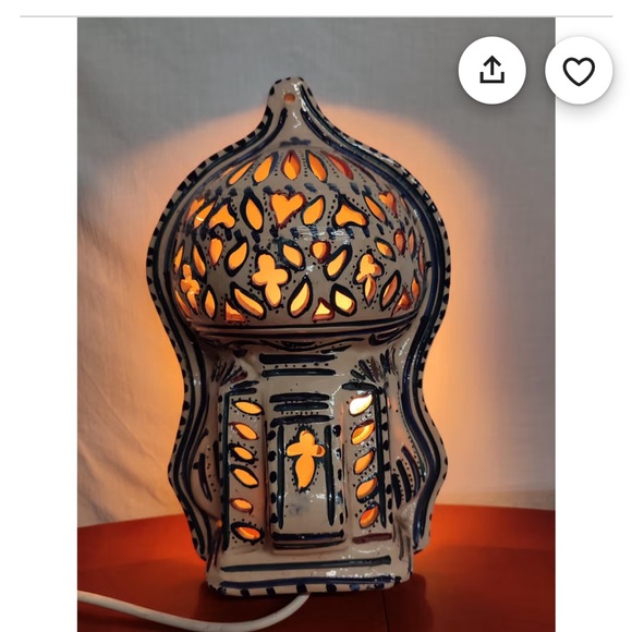 Handmade Tunisian cutout wall lamp in cobalt blue over terracotta - Picture 14 of 14